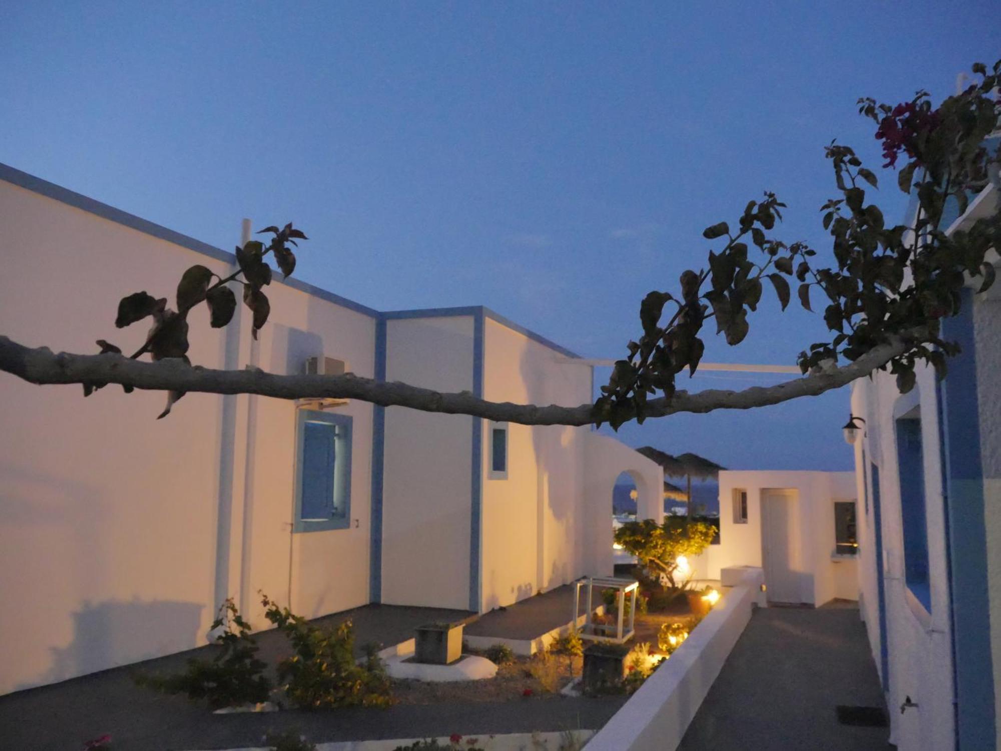 Ancient Thera Apartments Kamári Extérieur photo