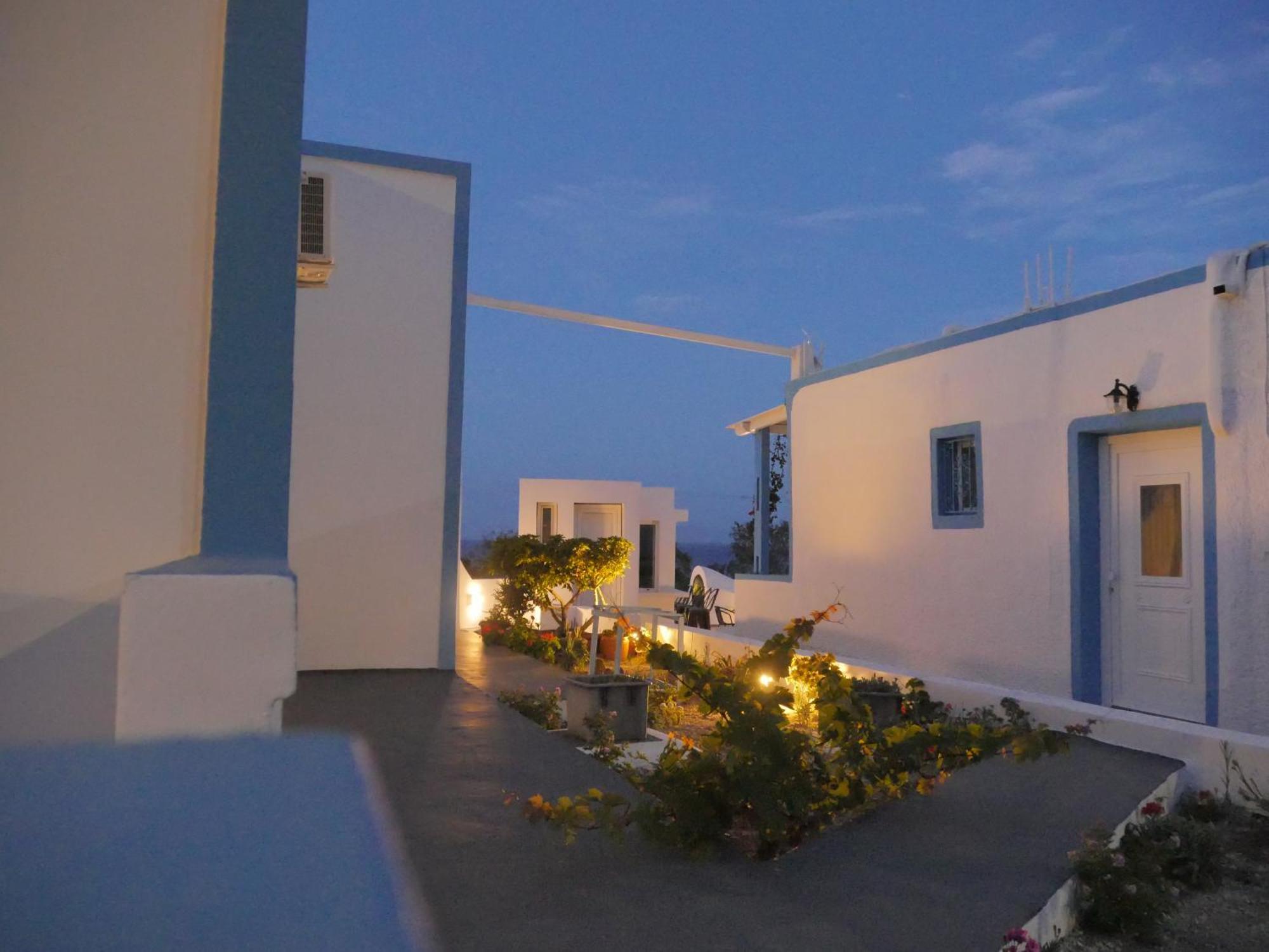 Ancient Thera Apartments Kamári Extérieur photo