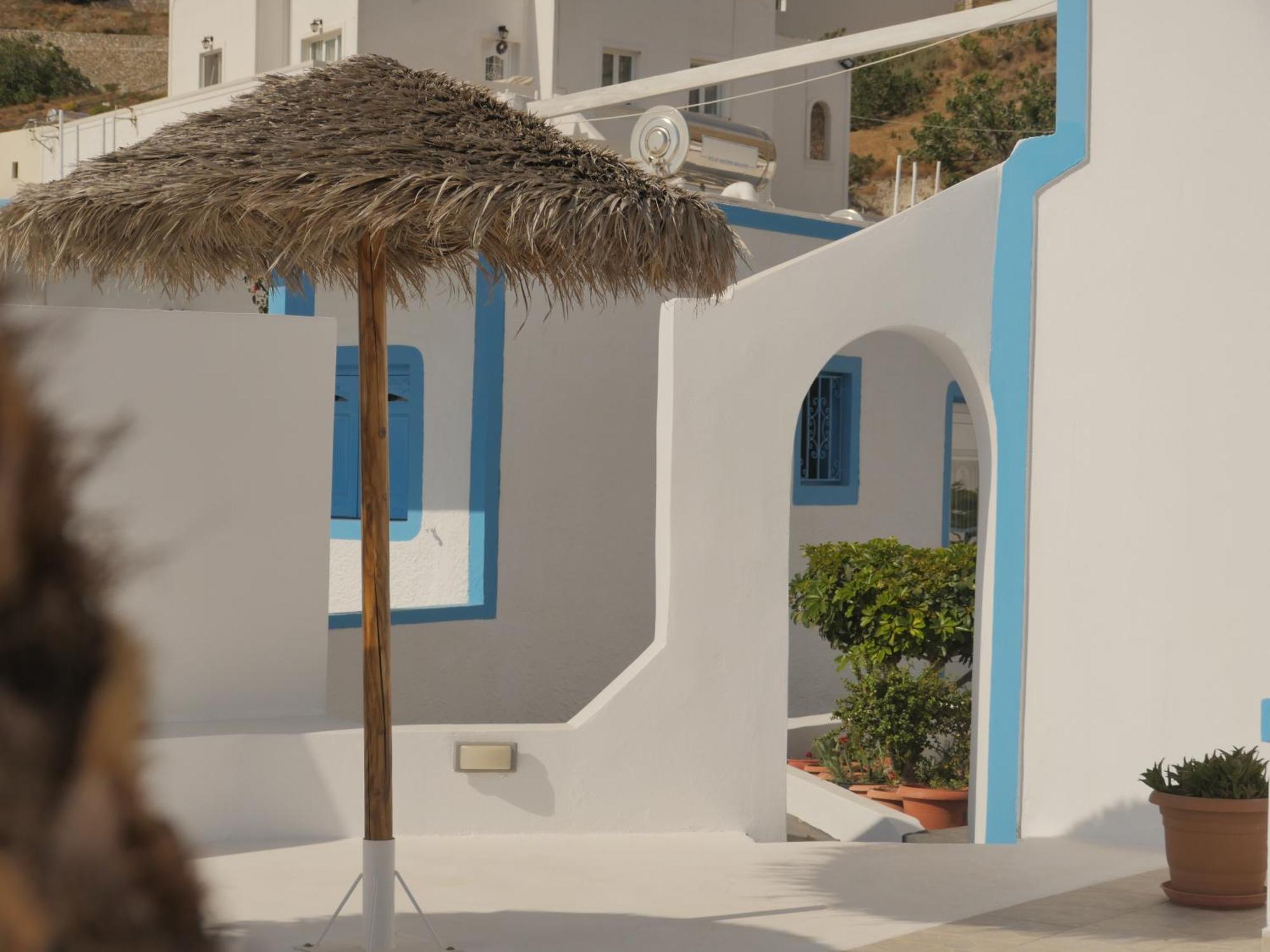 Ancient Thera Apartments Kamári Extérieur photo